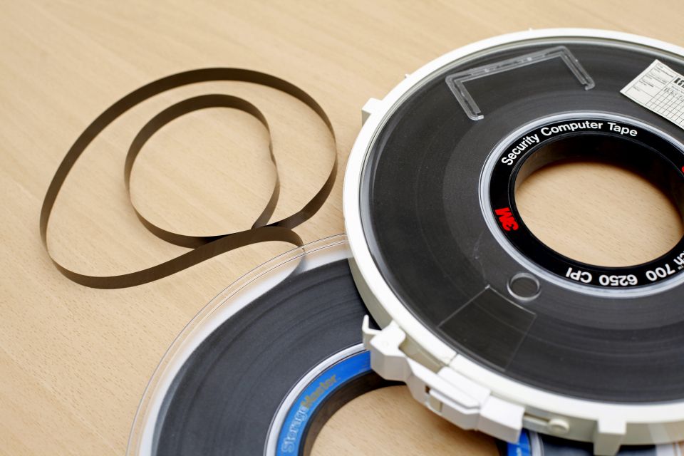 NEB: a mágnesszalagok nem az ügynöklistát tartalmazzák