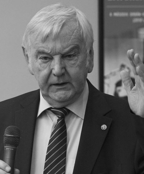 M. Kiss Sándor halálára