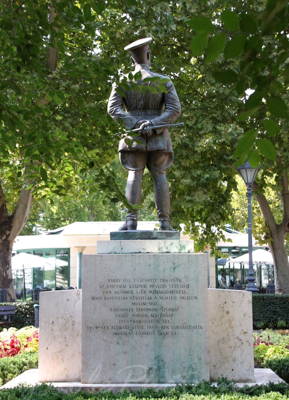 Egy szobor rehabilitálása